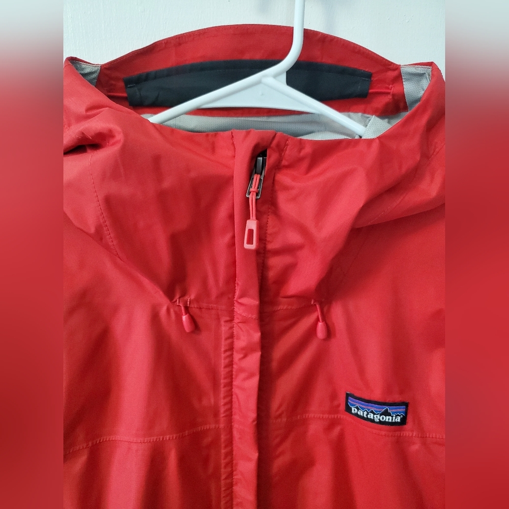 Patagonia Womens Torrentshell Raincoat - Picture 3 of 12